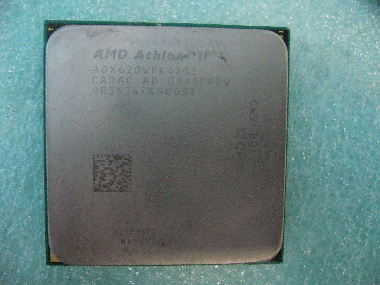 QTY 1x AMD Athlon II X4 620 2.6 GHz Quad-Core (ADX620WFK42GI CPU AM3 938-Pin - zum Schließen ins Bild klicken