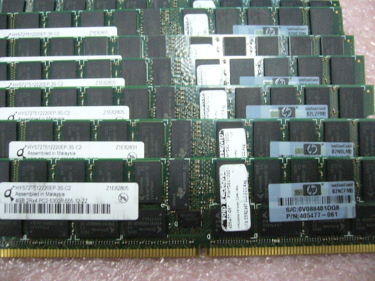 QTY 1x 4GB PC2-5300P 2Rx4 DDR2 677MHz ECC Registered Memory HP P/N 405477-061 - Click Image to Close