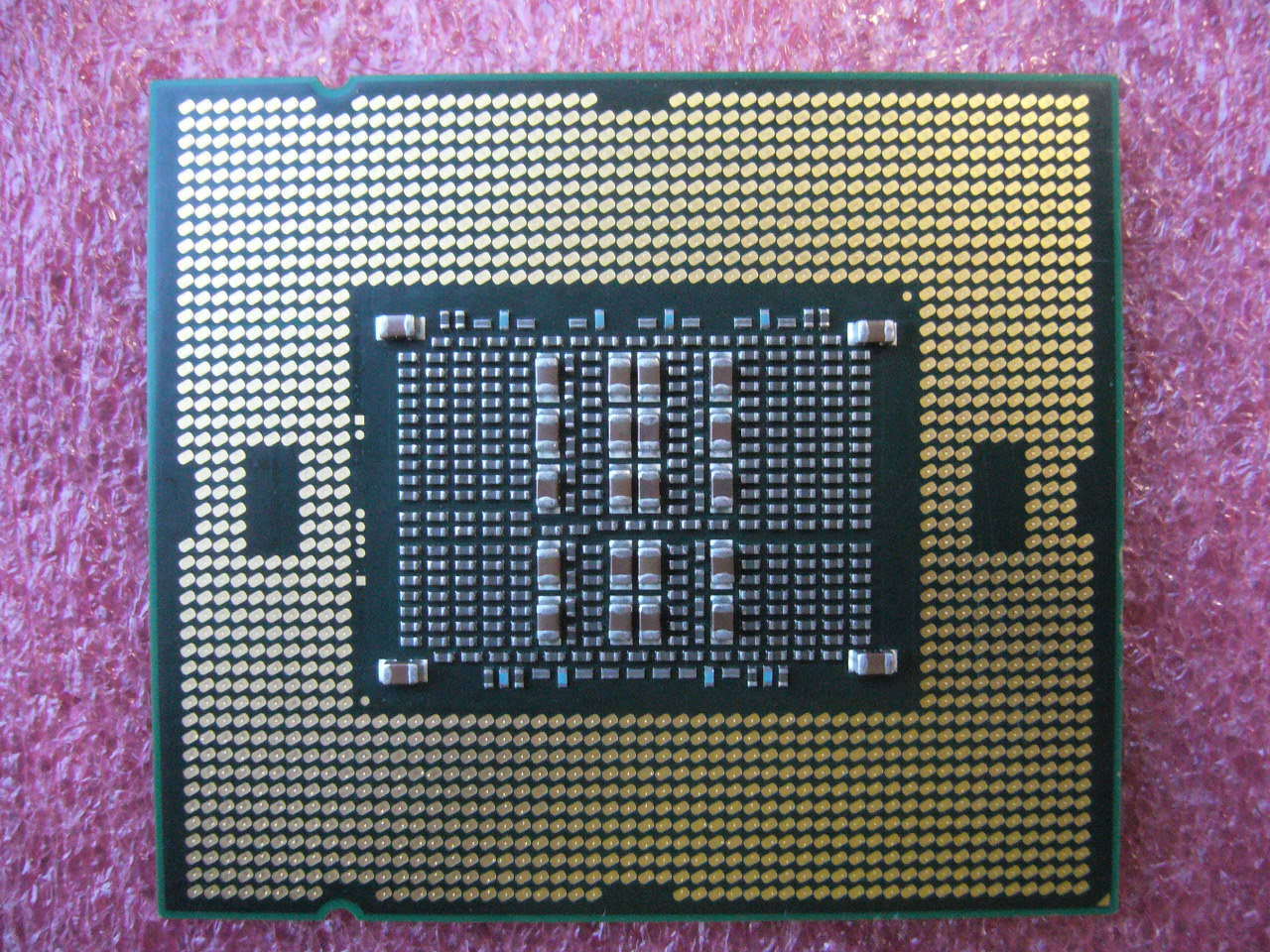 QTY 1x INTEL Ten-Cores ES CPU E7-8870 2.4GHZ/30MB LGA1567 Q4ZK A1 - zum Schließen ins Bild klicken