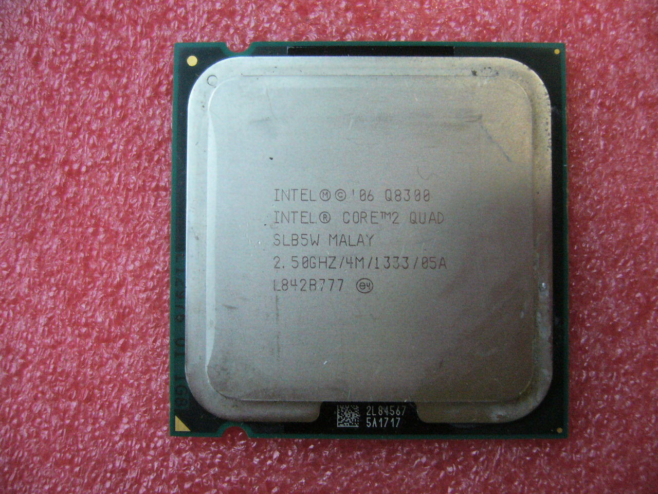 QTY 1x INTEL Core2 Quad Q8300 CPU 2.50GHz/4MB/1333Mhz LGA775 SLGUR SLB5W - Click Image to Close