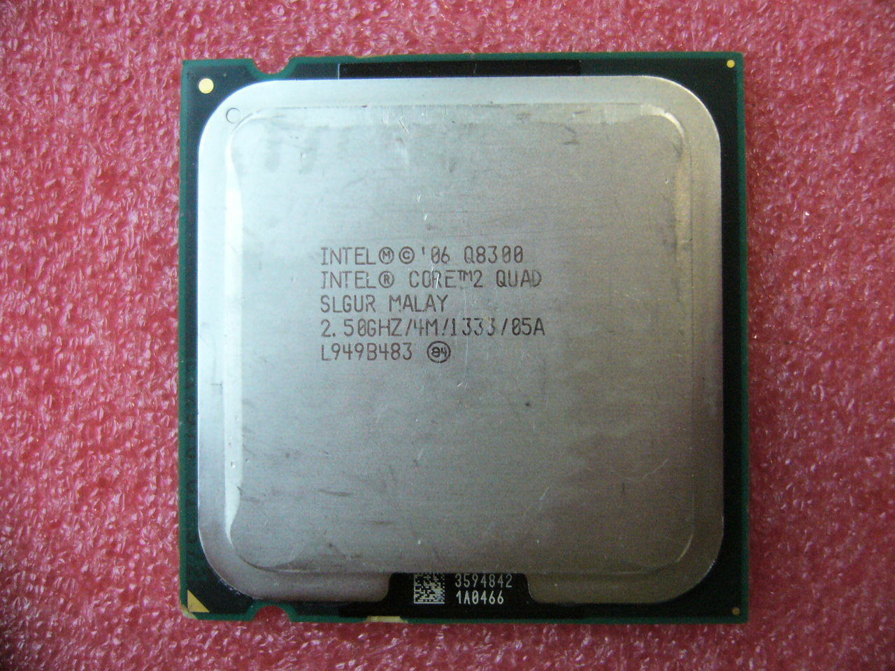 Интел коре 7400. Intel Core 2 Quad 2.50GHZ. Slb5w q8300. Intel Core q8300. Процессор Intel Core 2 Quad slb5m Malay 2.50GHZ.