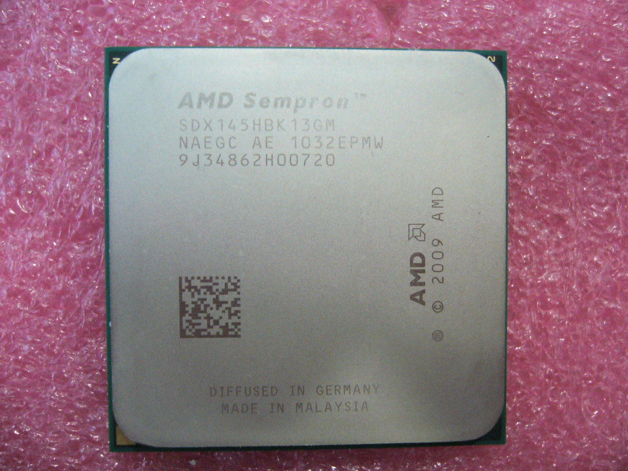 QTY 1x AMD Sempron 145 2.8 GHz Single-Core (SDX145HBK13GM) CPU Socket AM3 - Click Image to Close