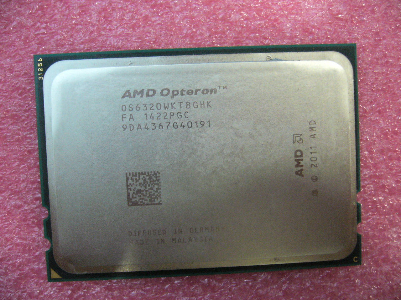 QTY 1x AMD Opteron 6320 2.8GHz Eight Core (OS6320WKT8GHK) CPU Tested G34 - zum Schließen ins Bild klicken