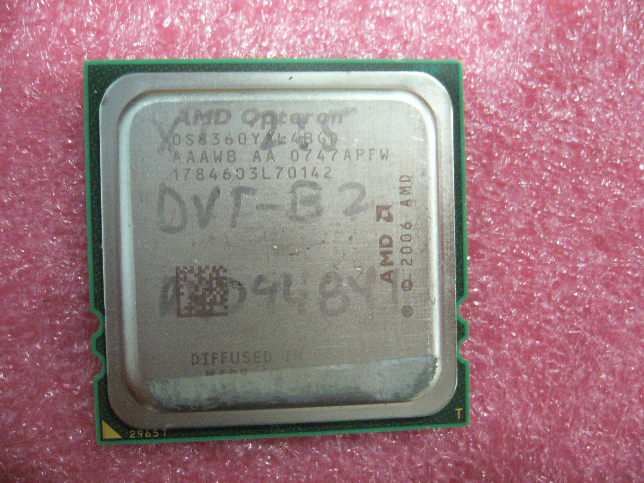 QTY 1x AMD Opteron 8360 SE 2.5 GHz Quad-Core (OS8360YAL4BGD) CPU Socket F 1207 - zum Schließen ins Bild klicken