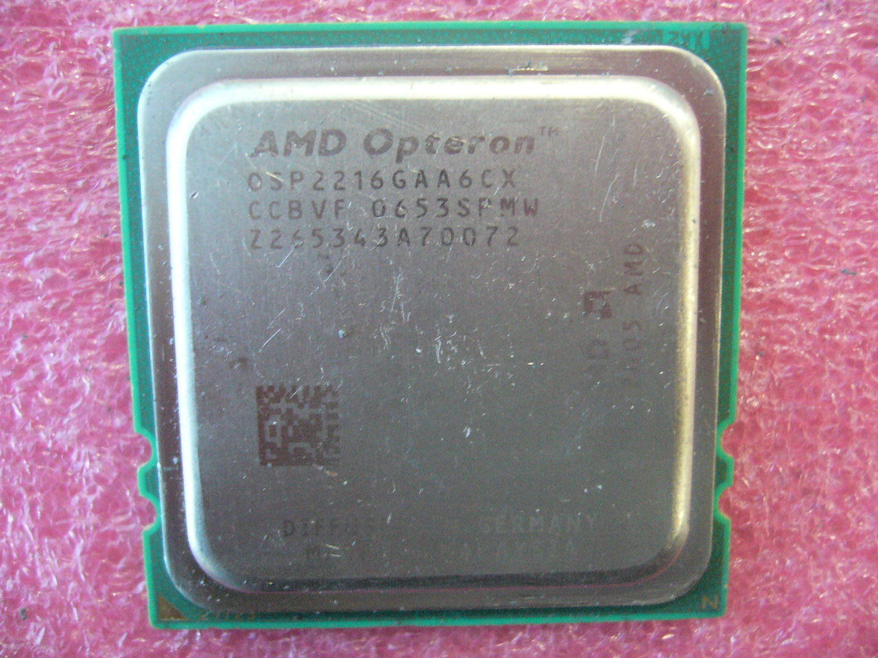 QTY 1x AMD OSP2216GAA6CX Opteron 2216 HE 2.4 GHz Dual Core CPU Socket F 1207