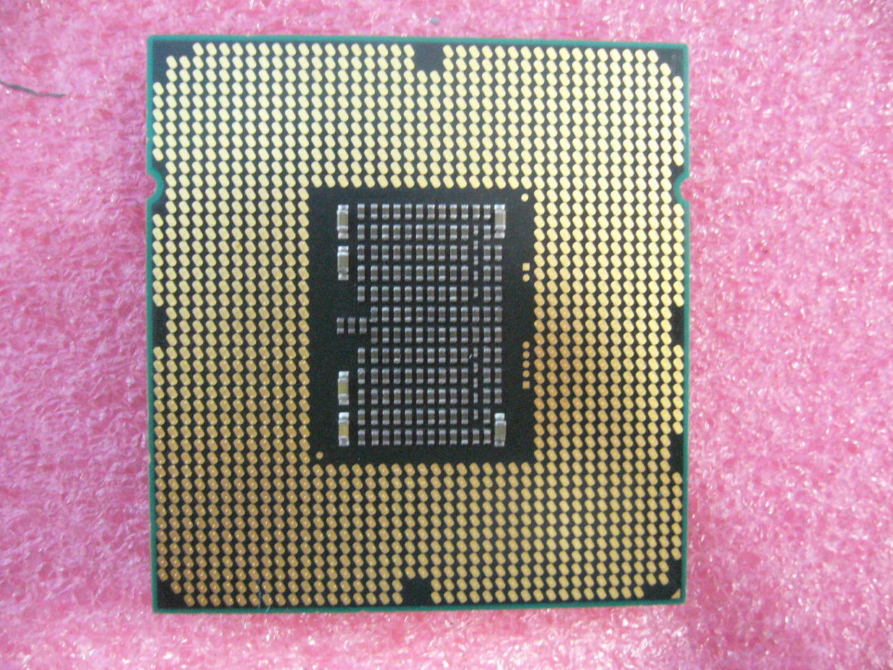 QTY 1x INTEL Quad-Cores CPU E5606 2.13GHZ/8MB 4.8GT/s QPI LGA1366 SLC2N - zum Schließen ins Bild klicken