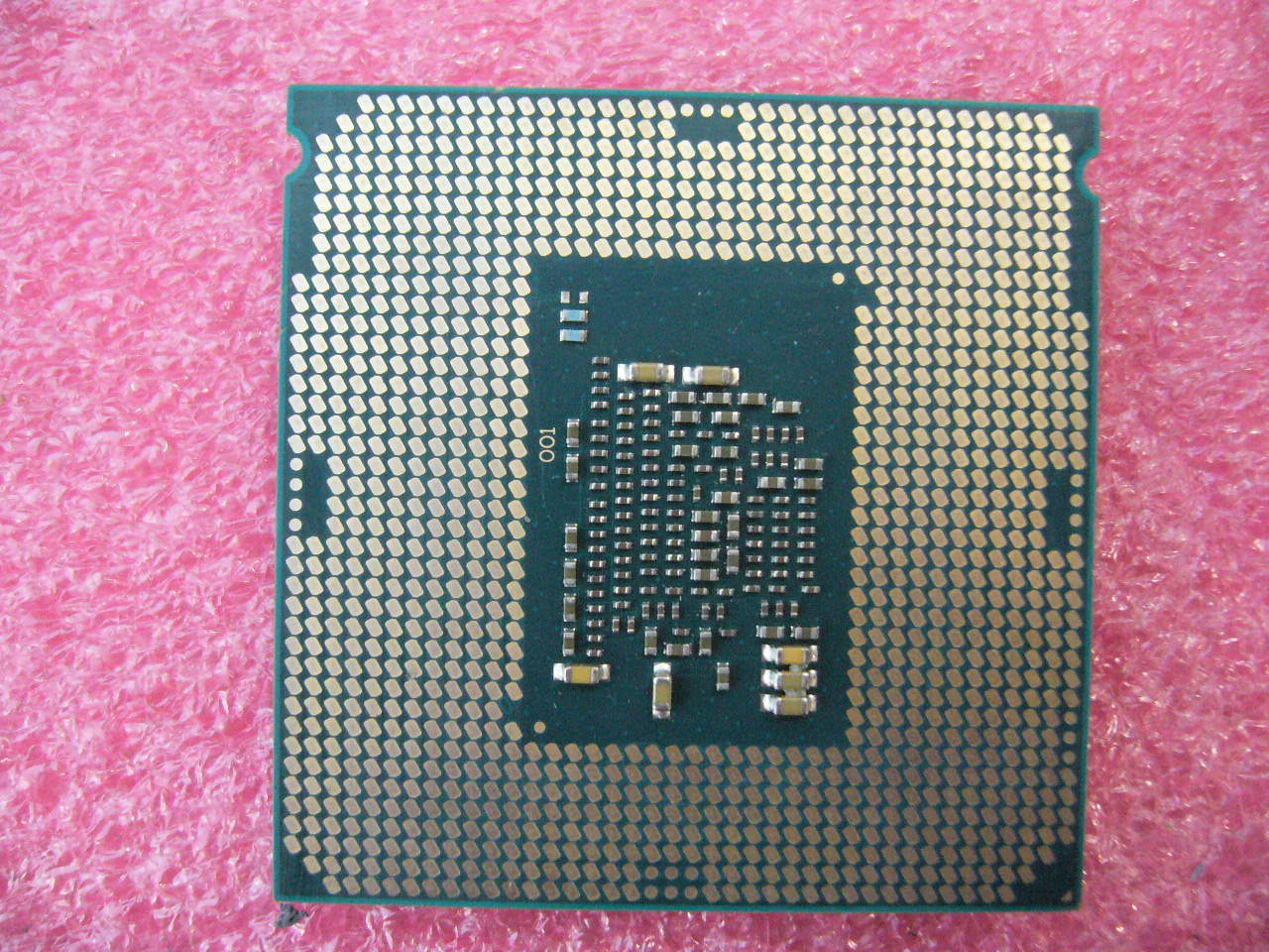 QTY 1x Intel CPU i3-6100 Dual-Cores 3.70Ghz 3MB LGA1151 SR2HG NOT WORKING - Click Image to Close