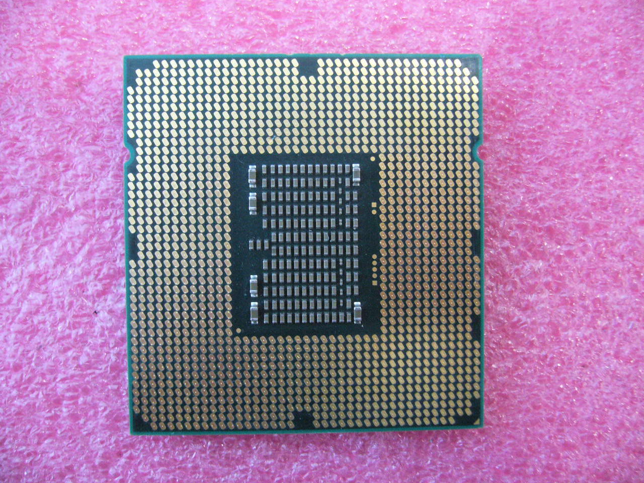 QTY 1x INTEL Xeon CPU X5650 2.66GHZ/12MB LGA1366 SLBV3 chipped corner MEM A NW - Click Image to Close