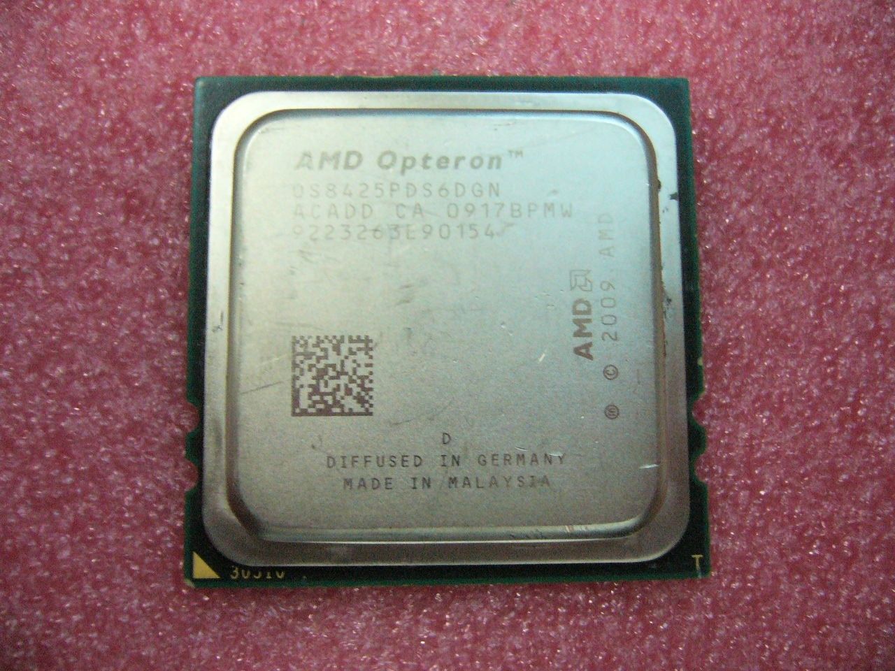 QTY 1x AMD Opteron 8425 2.1 GHz Six Core (OS8425PDS6DGN) CPU Socket F 1207