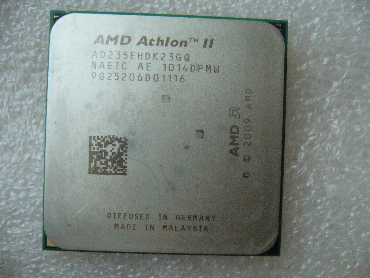 QTY 1x AMD Athlon II X2 235e 2.7 GHz Dual-Core (AD235EHDK23GQ) CPU AM3 45W - zum Schließen ins Bild klicken