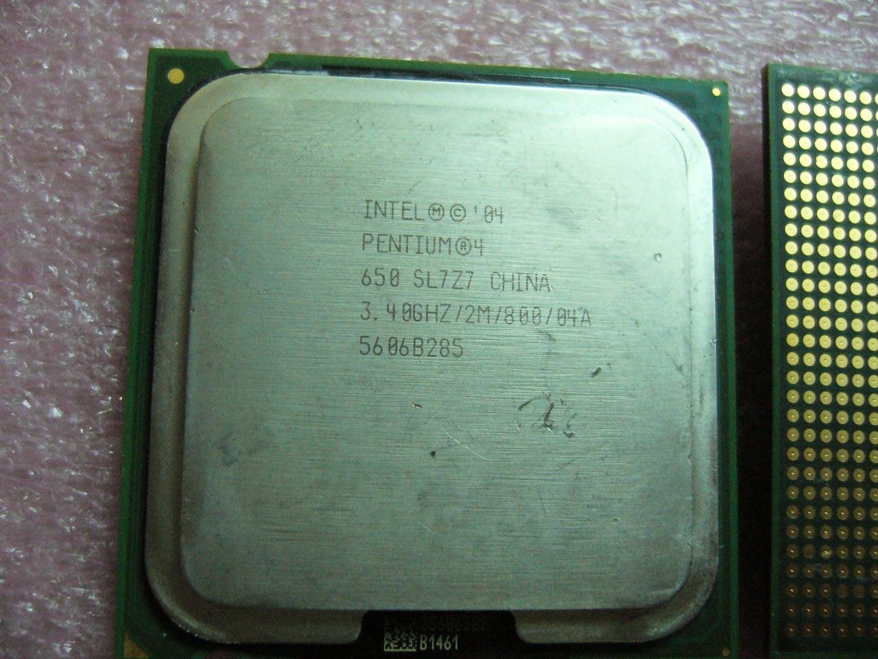 INTEL Pentium 4 CPU 650 3.40GHz 2MB/800Mhz LGA775 SL7Z7 SL8Q5 - zum Schließen ins Bild klicken