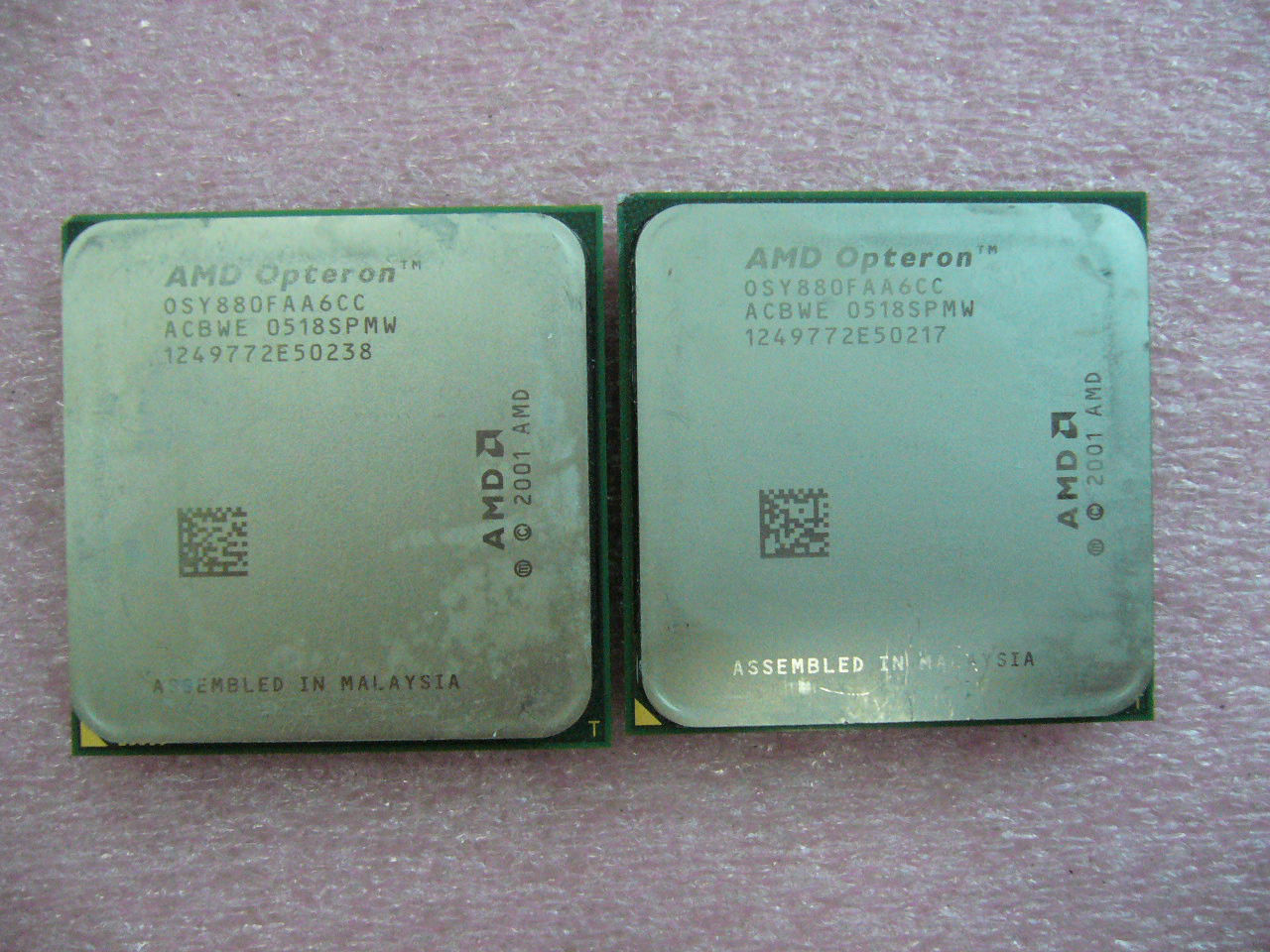 Matched Pair QTY 2x AMD Opteron 880 2.4 GHz Dual-Core OSY880FAA6CC Processor - zum Schließen ins Bild klicken