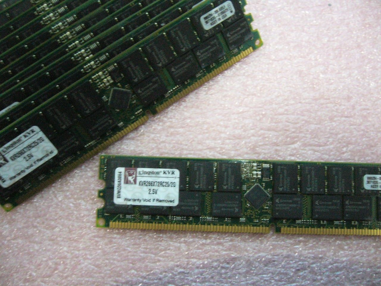 1x 2GB Kingston KVR266X72RC252G PC2100R ECC Registered Server memory