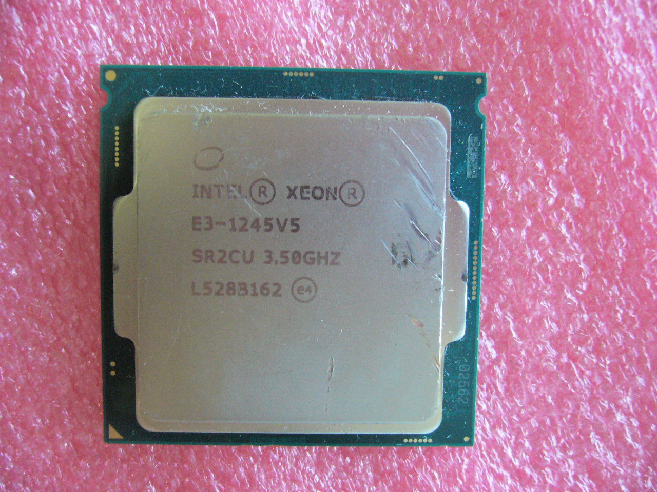 QTY 1x Intel Xeon CPU E3-1245 V5 Quad-Core 3.5Ghz LGA1151 SR2CU