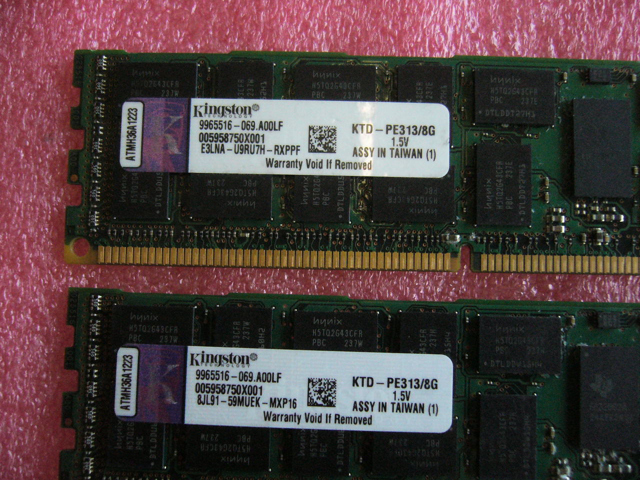 QTY 1x 8GB DDR3 ECC Registered Server memory Kingston KTD-PE313/8G - zum Schließen ins Bild klicken