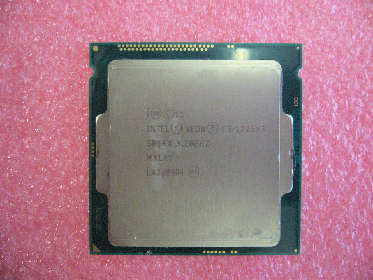QTY 1x Intel CPU E3-1225 V3 Quad-Cores 3.2Ghz LGA1150 SR1KX