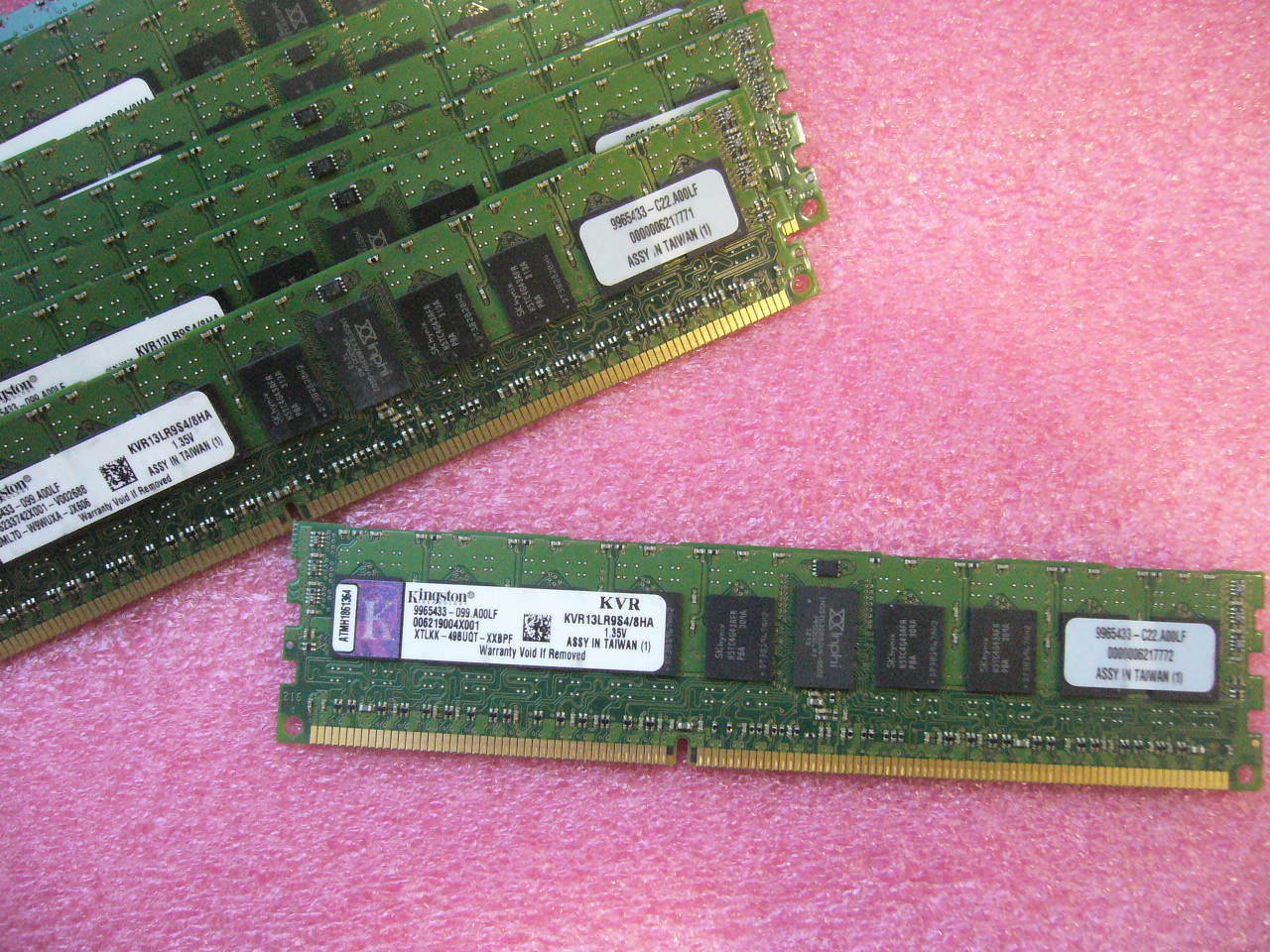 QTY 1x 8GB DDR3 PC3-10600 ECC Registered Server memory Kingston KVR13LR9S4/8 HA