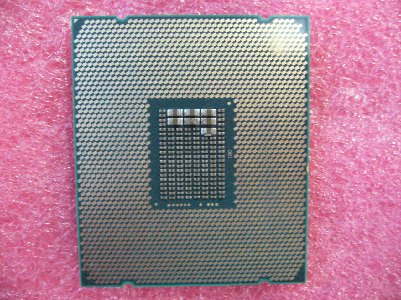 QTY 1x Intel E5-2683 V4 ES CPU 16-Cores 2.0 Ghz Turbo 3.0Ghz LGA2011-3 QHZE B0 - zum Schließen ins Bild klicken