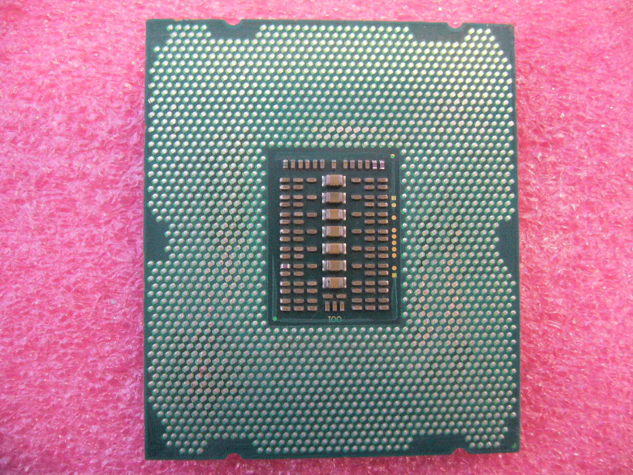 QTY 1x Intel CPU E5-2648LV2 CPU 10-Cores 1.9Ghz 25MB LGA2011 TDP 70W SR1A2 - zum Schließen ins Bild klicken