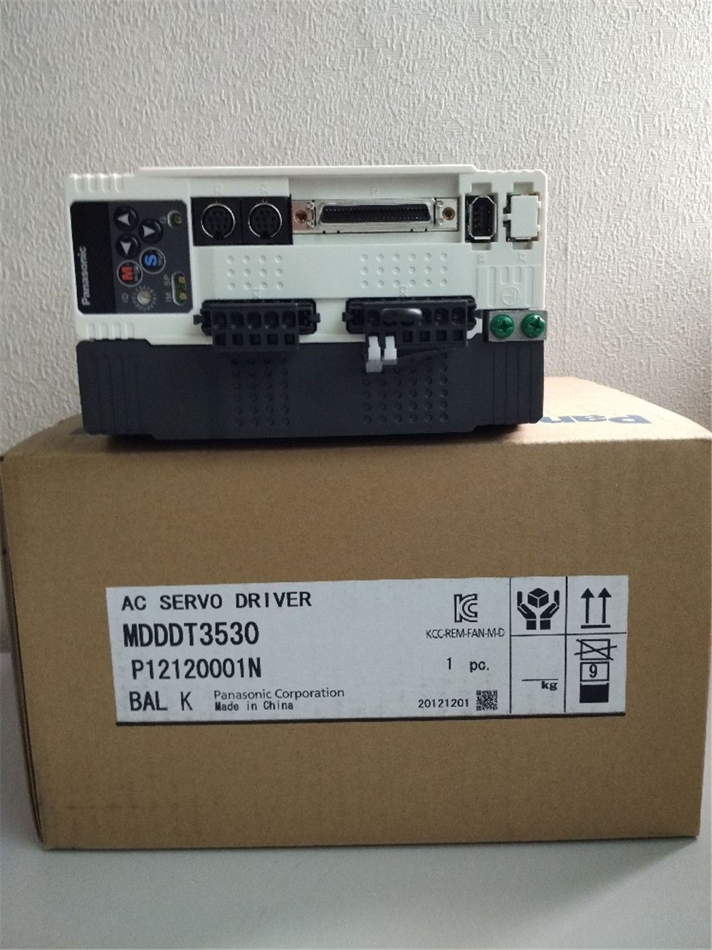 Original New PANASONIC AC Servo drive MDDDT3530 in box