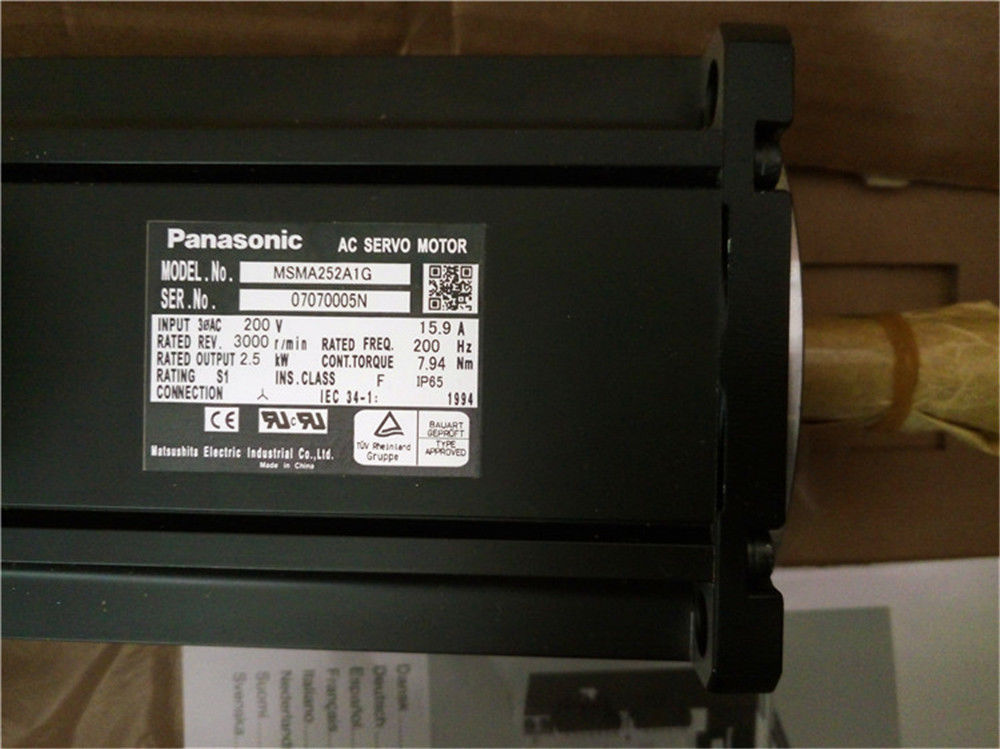 Brand New PANASONIC AC Servo motor MSMA252A1G in box - Click Image to Close