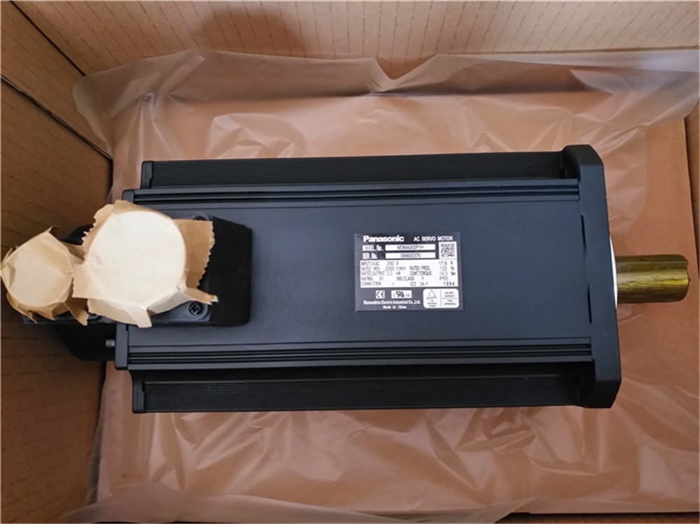 Original New PANASONIC AC Servo motor MDMA302P1H in box