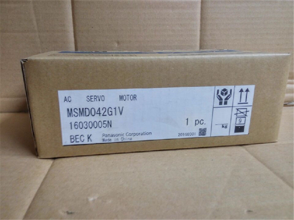 BRAND NEW PANASONIC AC servo motor MSMD042G1V in box - zum Schließen ins Bild klicken