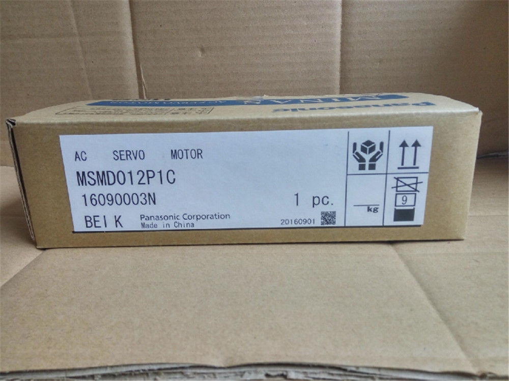NEW PANASONIC AC servo motor MSMD012P1C in box