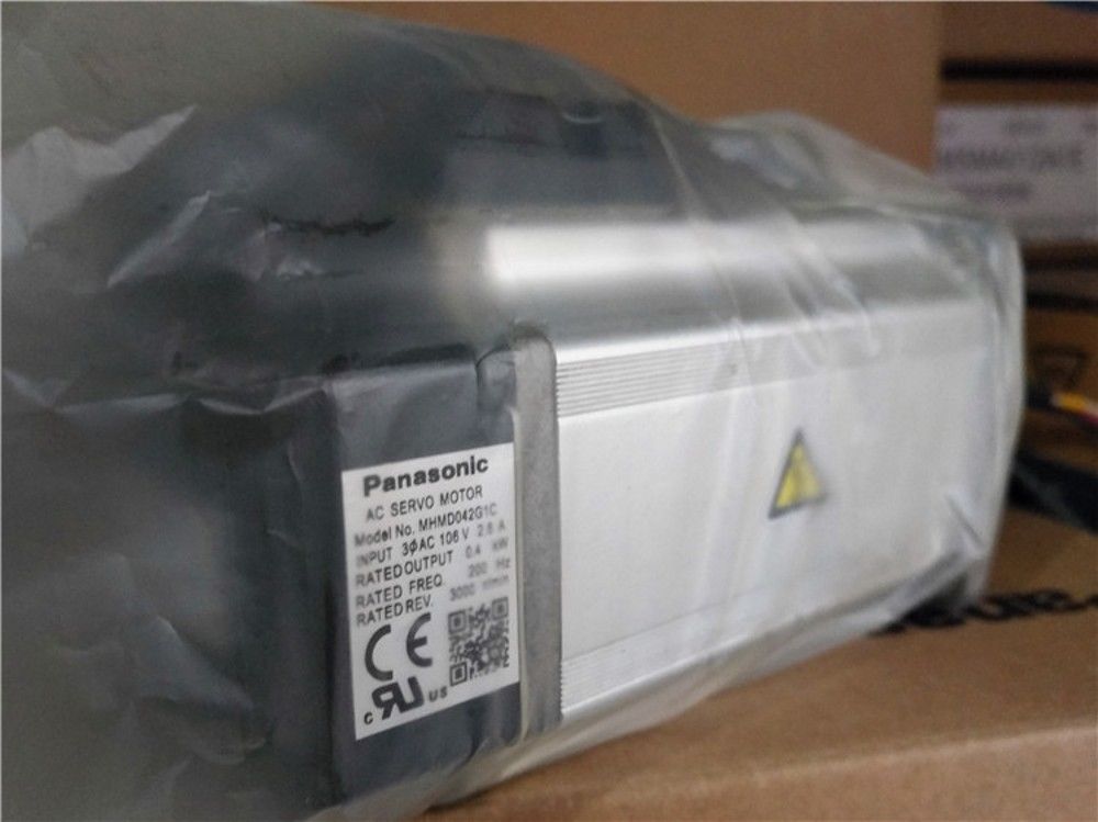 Brand New Panasonic MHMD042G1C AC Servo Motor in box - zum Schließen ins Bild klicken