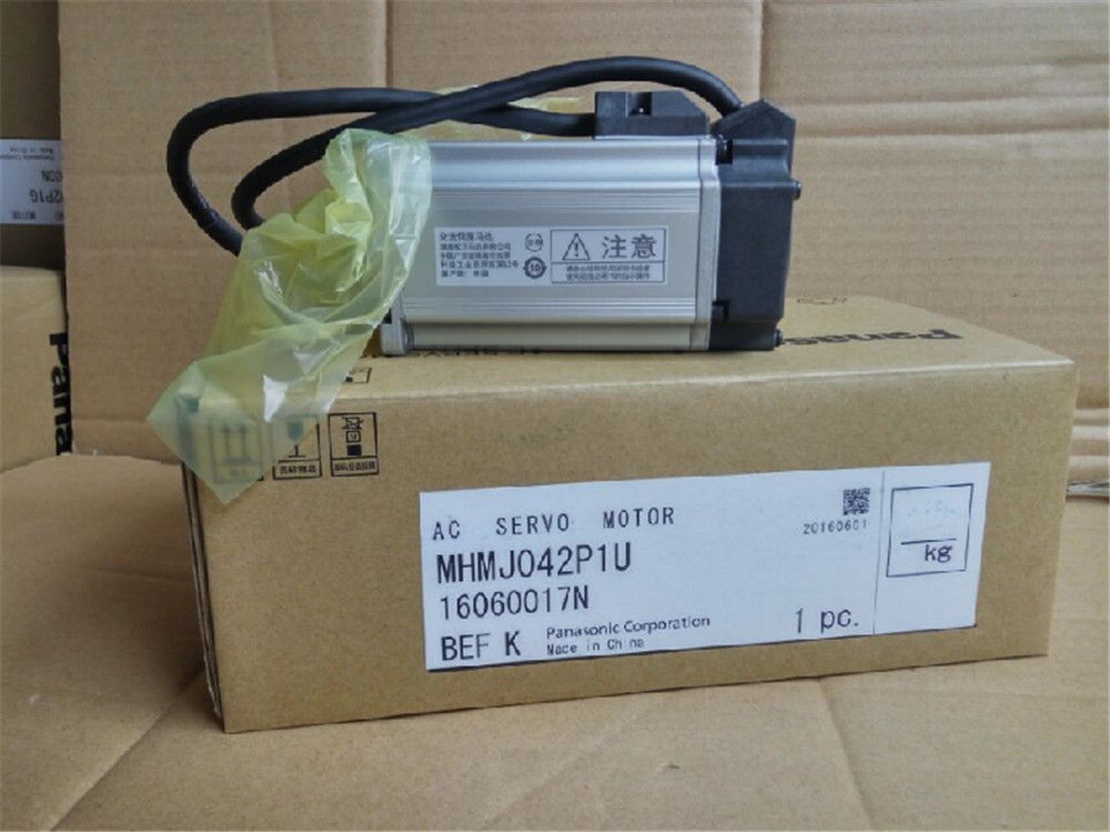 Brand New PANASONIC AC servo motor MHMJ042P1U in box