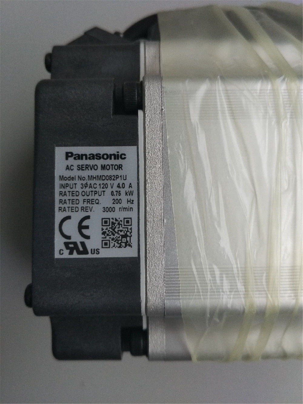 Brand New PANASONIC AC Servo motor MHMD082P1U in box - Click Image to Close