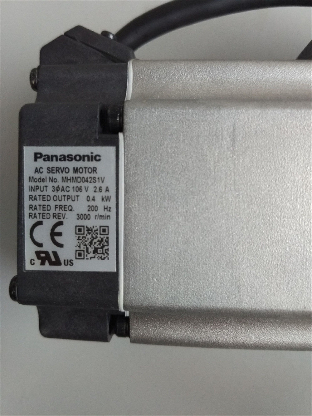 Brand New PANASONIC servo motor MHMD042S1V in box - Click Image to Close