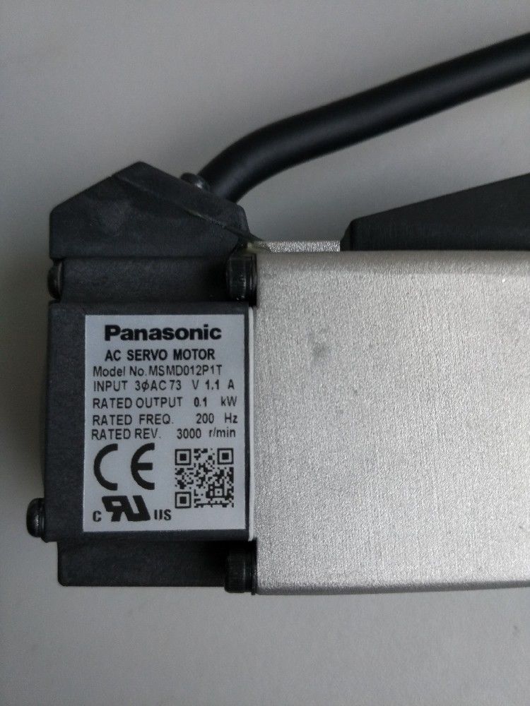 Original New PANASONIC Servo motor MSMD012P1T in box - zum Schließen ins Bild klicken
