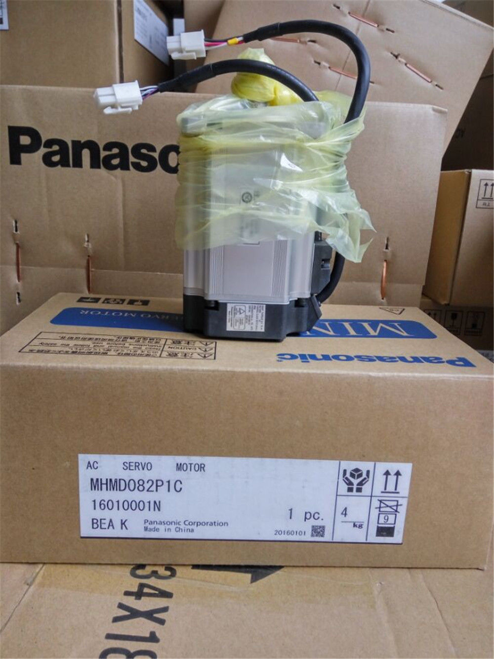 Brand New PANASONIC Servo motor MHMD082P1C in box - zum Schließen ins Bild klicken
