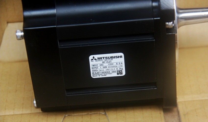 NEW&ORIGINAL Mitsubishi AC SERVO MOTOR HF-153T HF153T in box (free shipping) - Click Image to Close