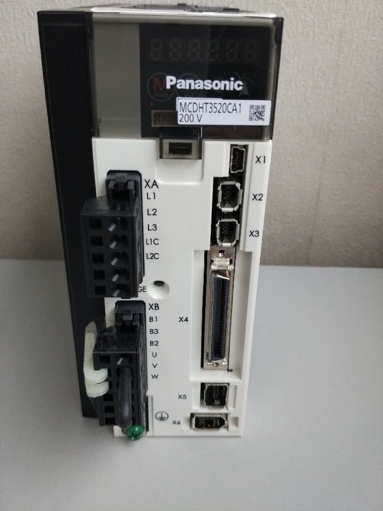 BRAND NEW PANASONIC Servo drive MCDHT3520CA1 in box - Click Image to Close