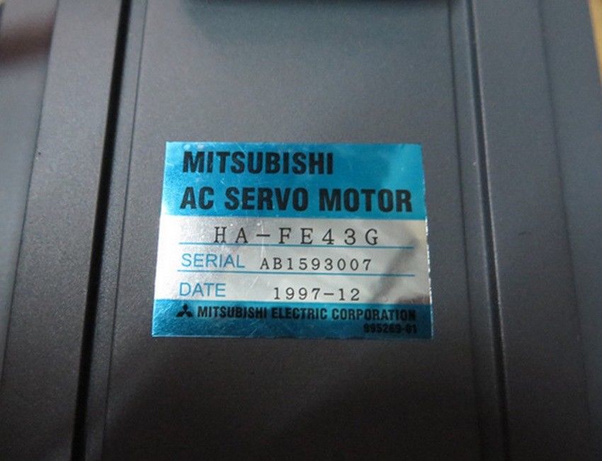 BRAND NEW Mitsubishi Servo Motor HA-FE43 HA-FE43G HA-FE43BG IN BOX HAFE43BG - zum Schließen ins Bild klicken