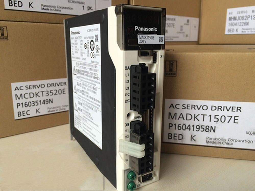 Brand New PANASONIC AC Servo drive MADKT1507E in box - zum Schließen ins Bild klicken