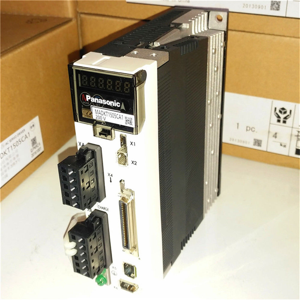 Brand New PANASONIC AC Servo drive MADKT1505CA1 in box - zum Schließen ins Bild klicken
