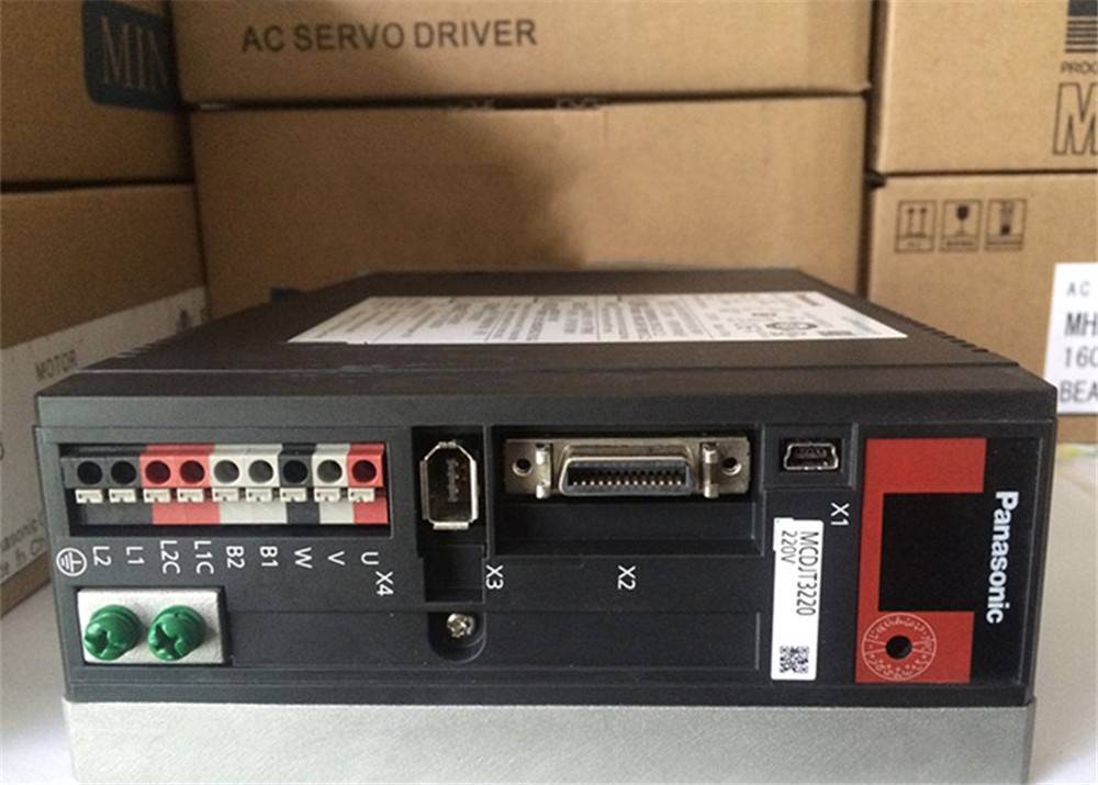 GENUINE NEW PANASONIC AC Servo drive MCDJT3220 in box - zum Schließen ins Bild klicken