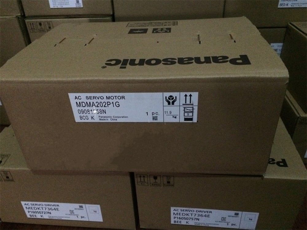 Original New PANASONIC AC Servo Motor MDMA202P1G in box
