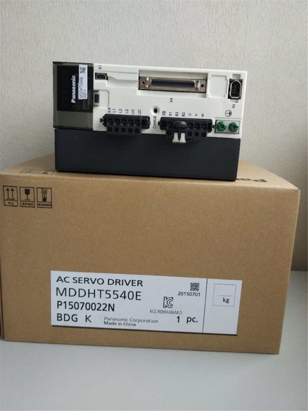 Brand New PANASONIC MINAS A5 Servo drive MDDHT5540E in box - Click Image to Close