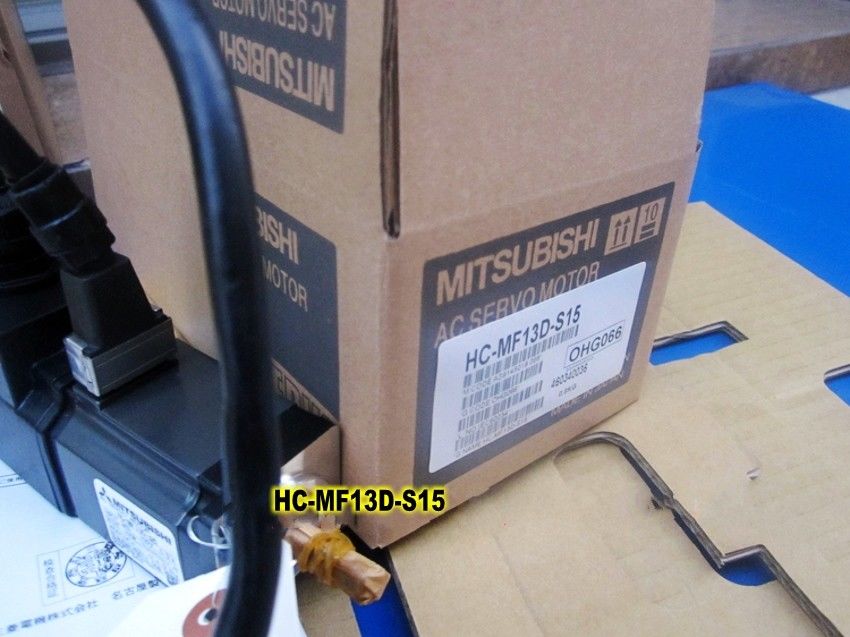 NEW&ORIGINAL Mitsubishi servo motor HC-MF13D-S15 HCMF13DS15 in box - zum Schließen ins Bild klicken
