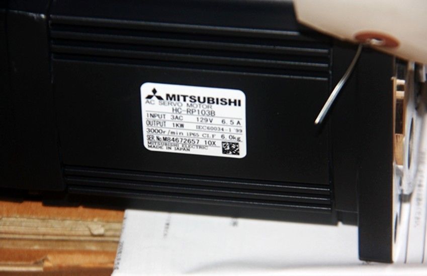 Brand New Mitsubishi SERVO MOTOR HC-RP103B in box HCRP103B - Click Image to Close